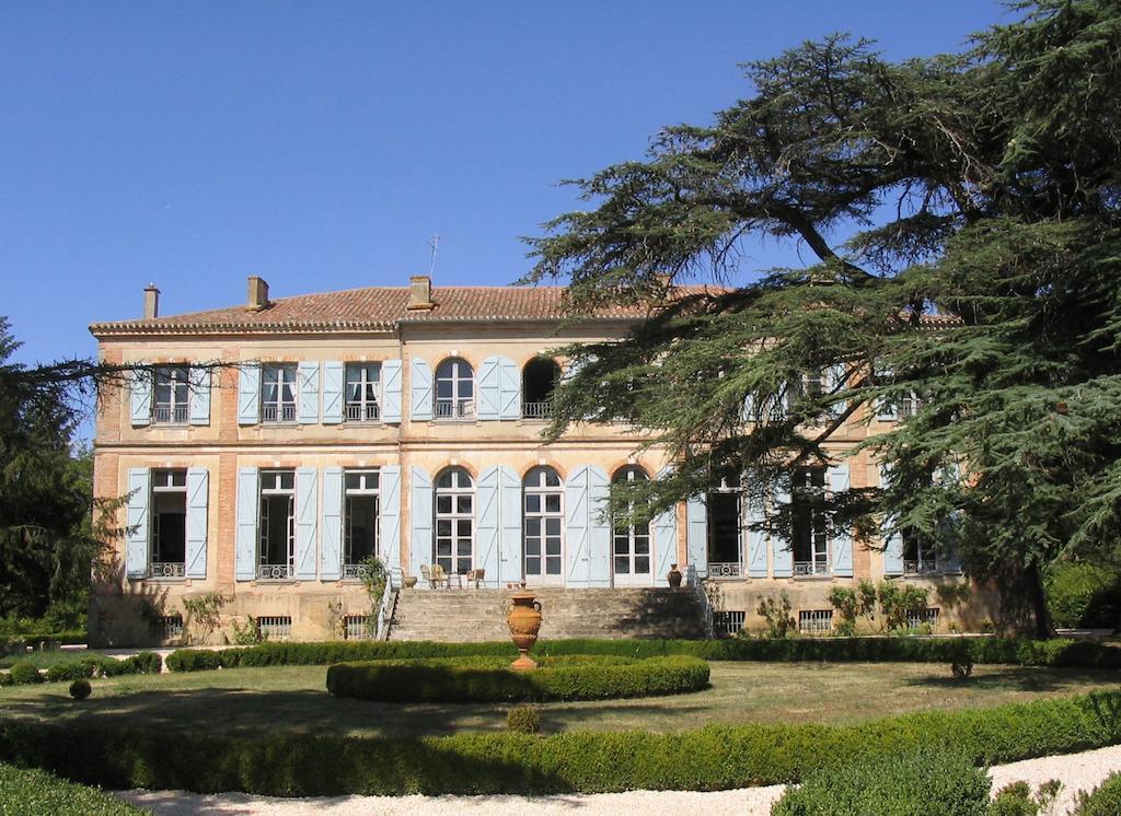 Chateau De Clermont-Saves Bed and Breakfast LʼIsle-Jourdain Exterior foto